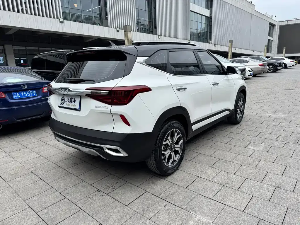 Kia KX3 2023 из CN, фото 7