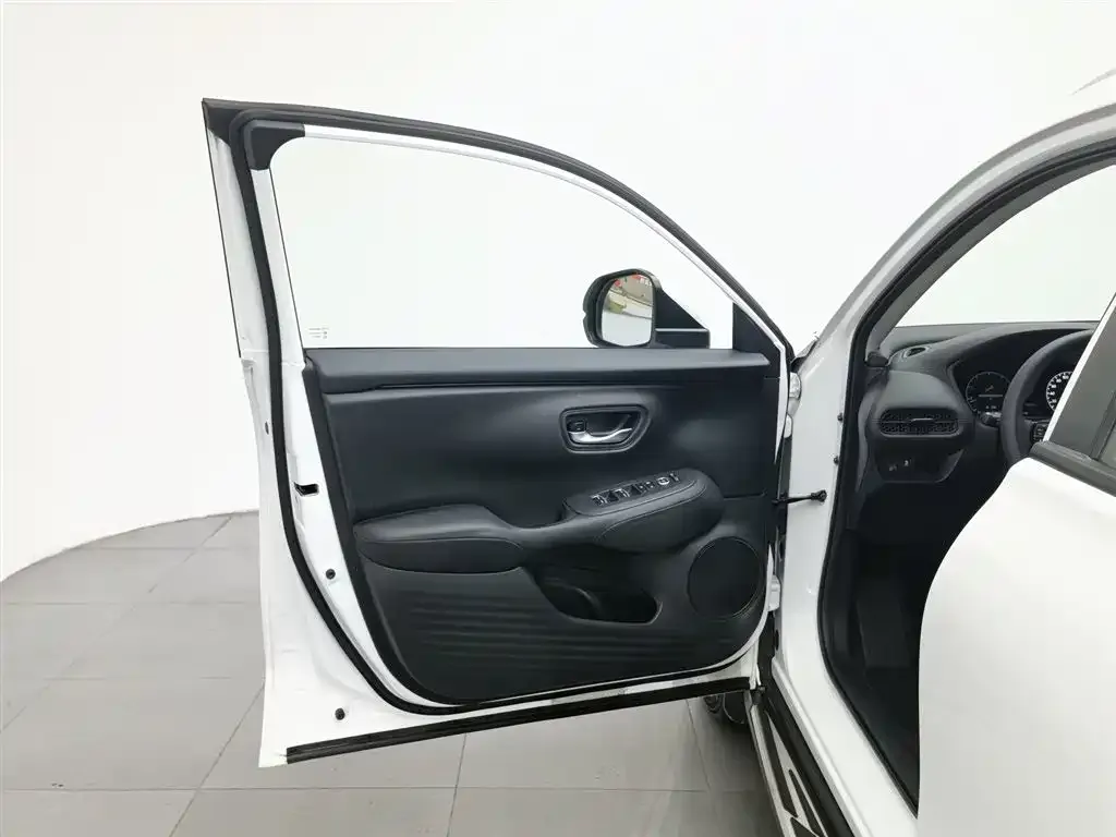 Honda ZR-V 2023 из CN, фото 4