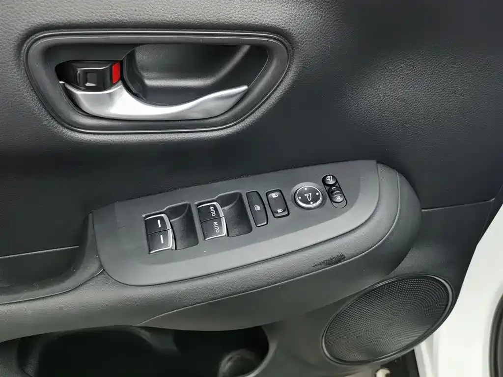 Honda ZR-V 2023 из CN, фото 9