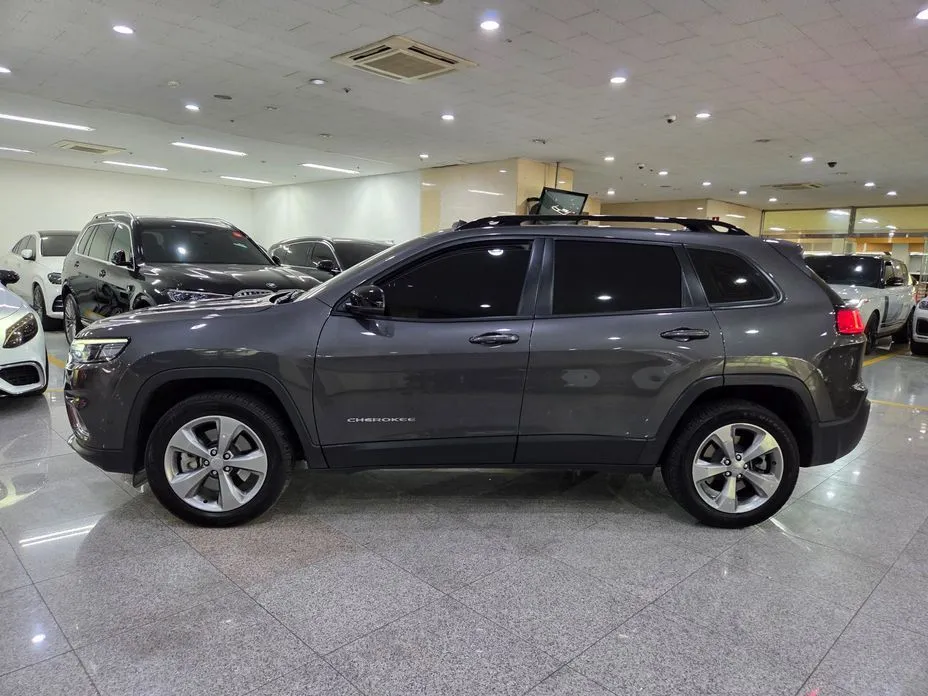 Jeep Cherokee 2022 из KR, фото 8
