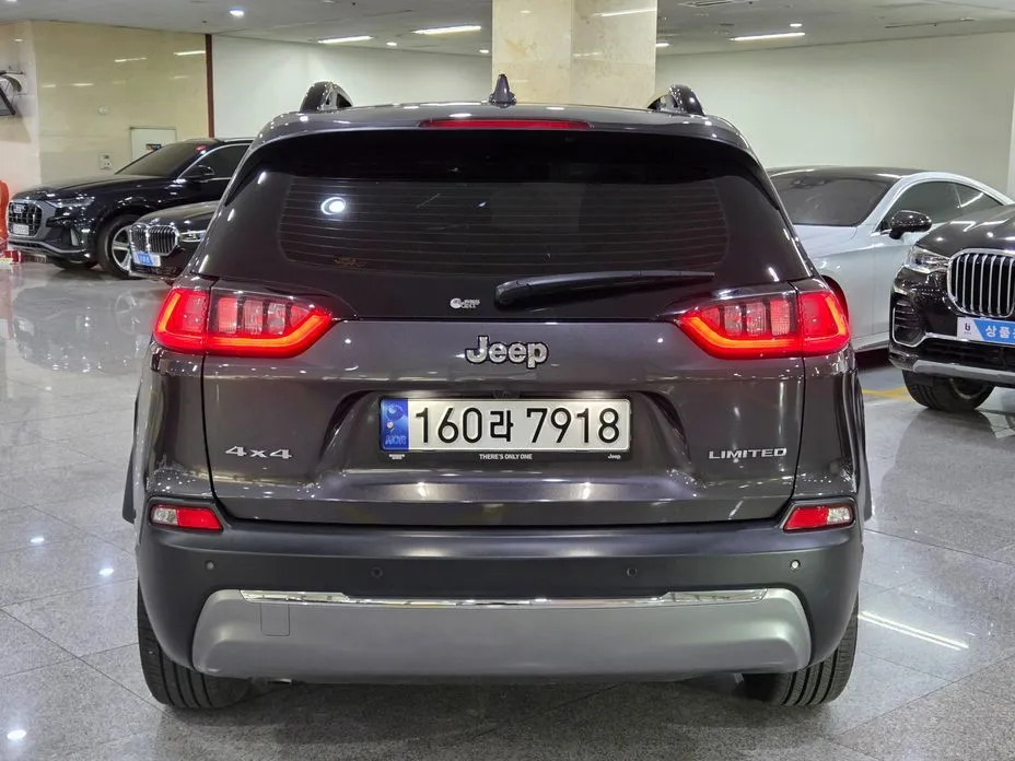 Jeep Cherokee 2022 из KR, фото 2