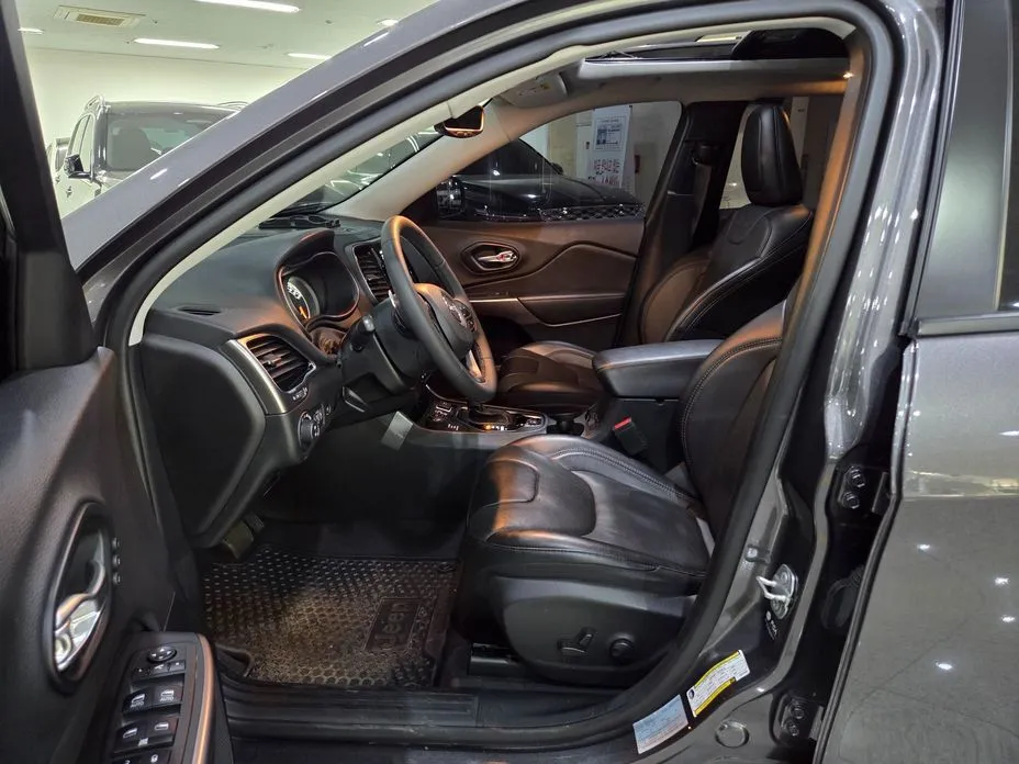 Jeep Cherokee 2022 из KR, фото 3