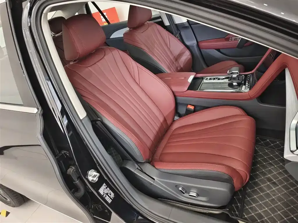Hongqi H5 PHEV 2026 из CN, фото 2
