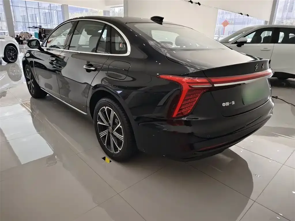 Hongqi H5 PHEV 2026 из CN, фото 5