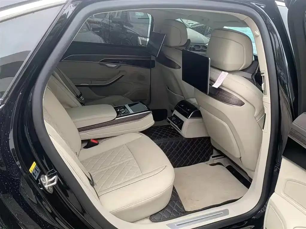 Audi A8 — фото 3