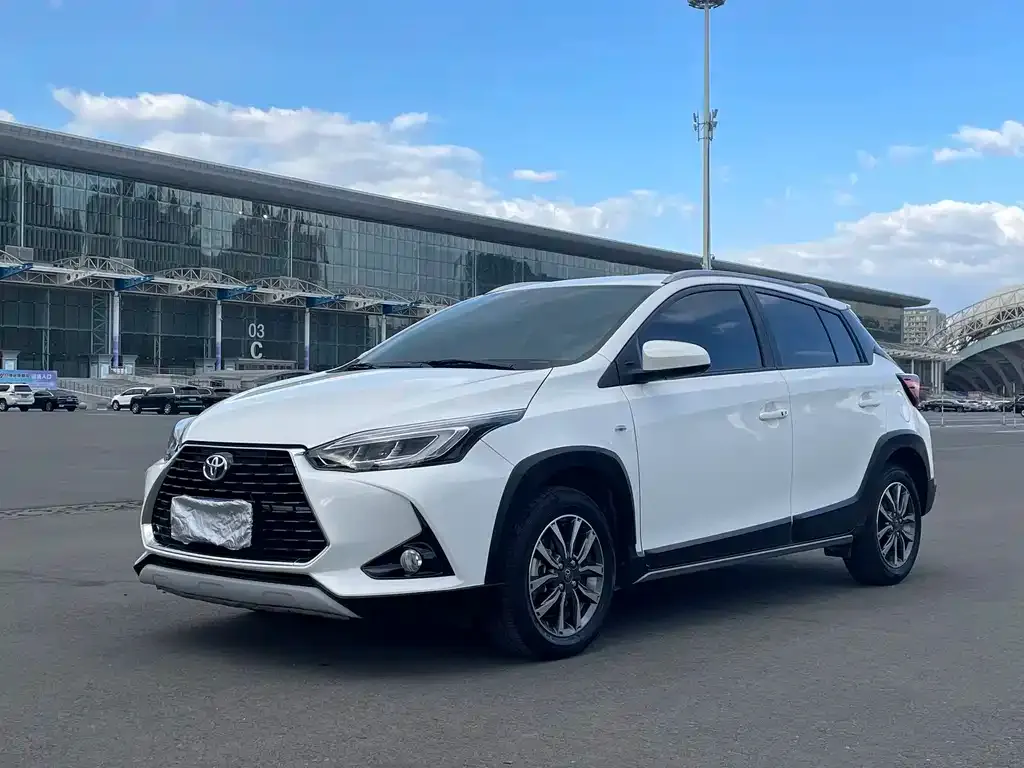 Toyota Yaris L