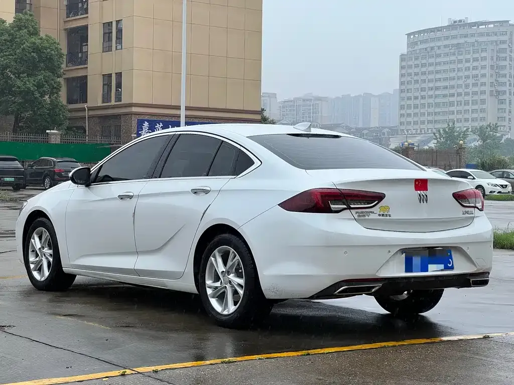 Buick Regal 2023 из CN, фото 2