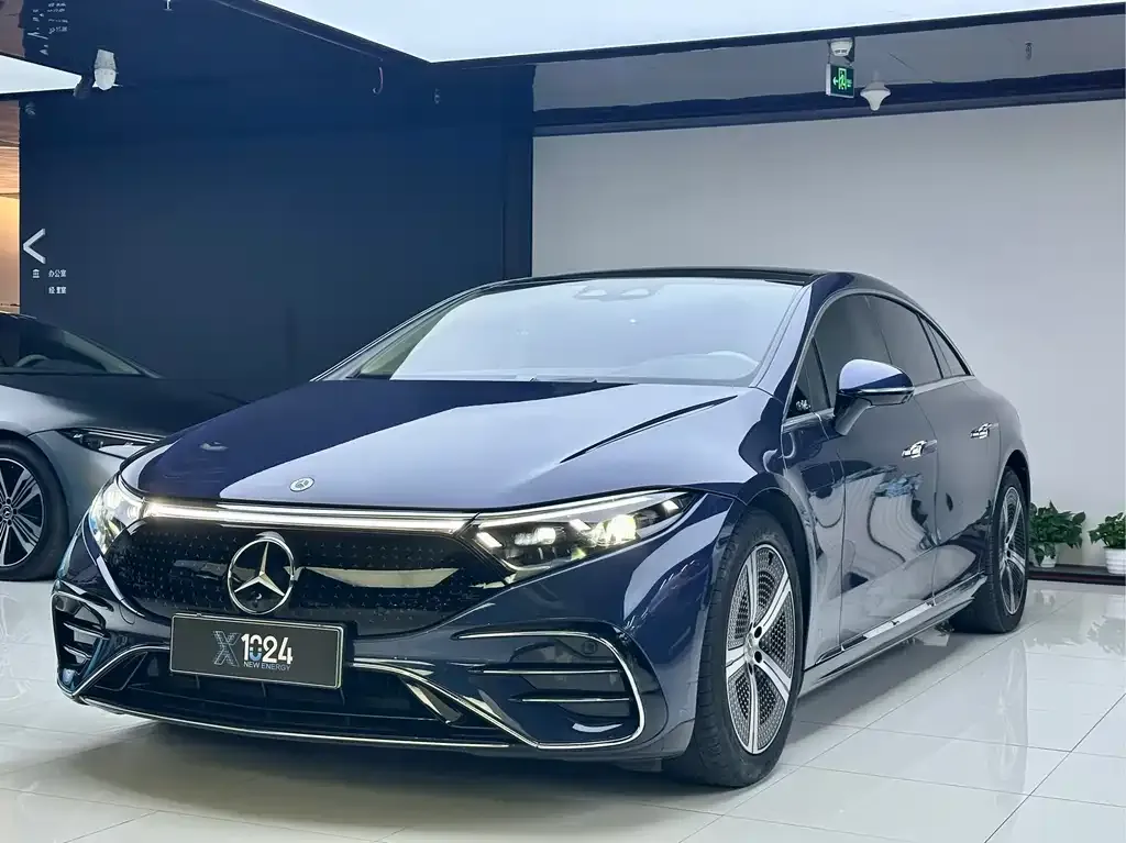 Mercedes-Benz EQS — фото 1