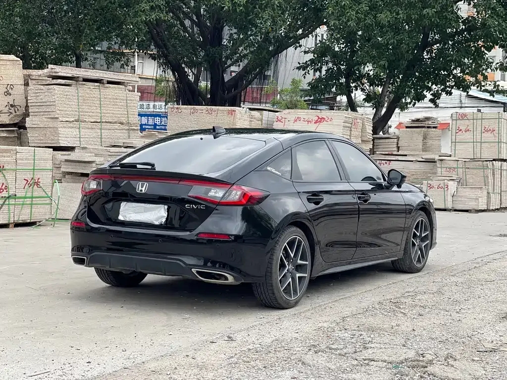 Honda Civic — фото 8