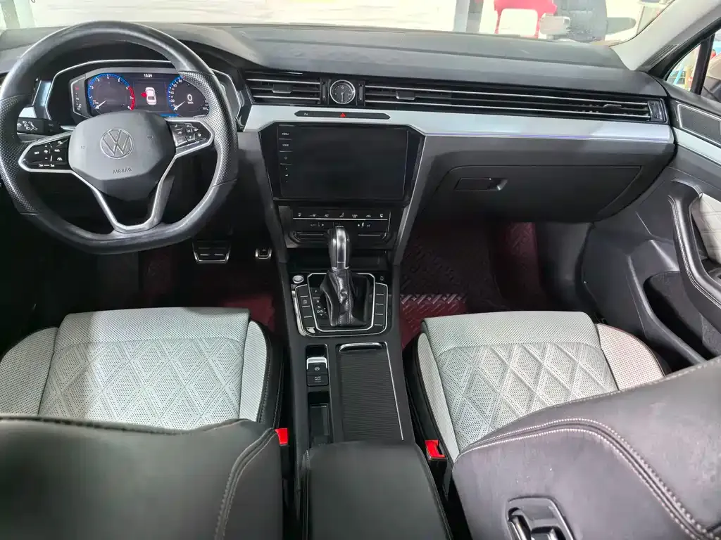 Volkswagen Magotan 2023 из CN, фото 5
