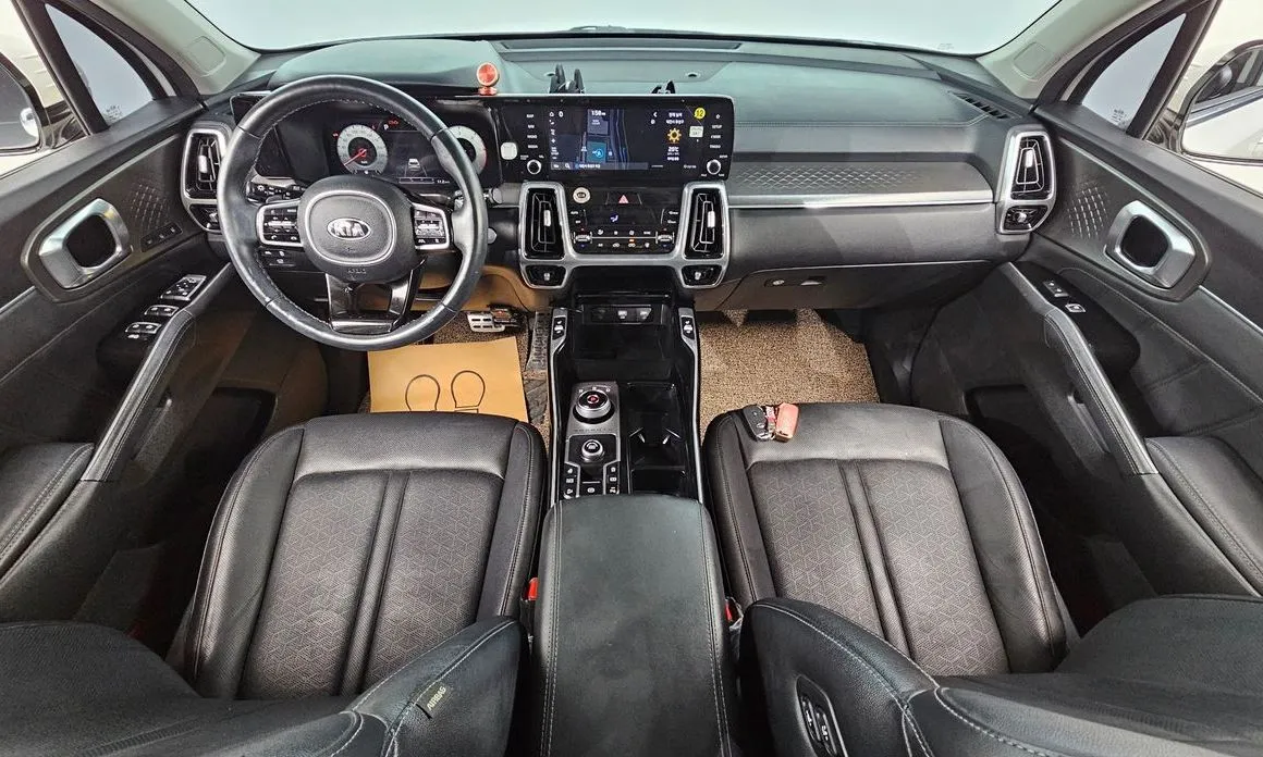 Kia Sorento — фото 7