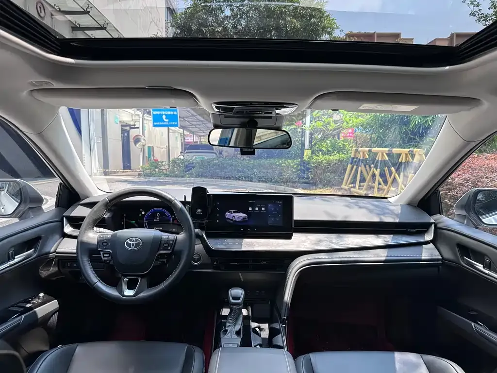 Toyota Camry 2025 из CN, фото 9