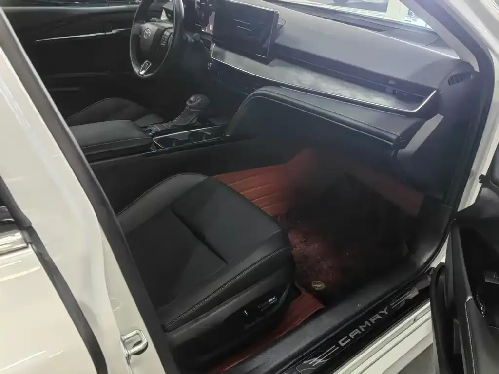 Toyota Camry 2025 из CN, фото 4