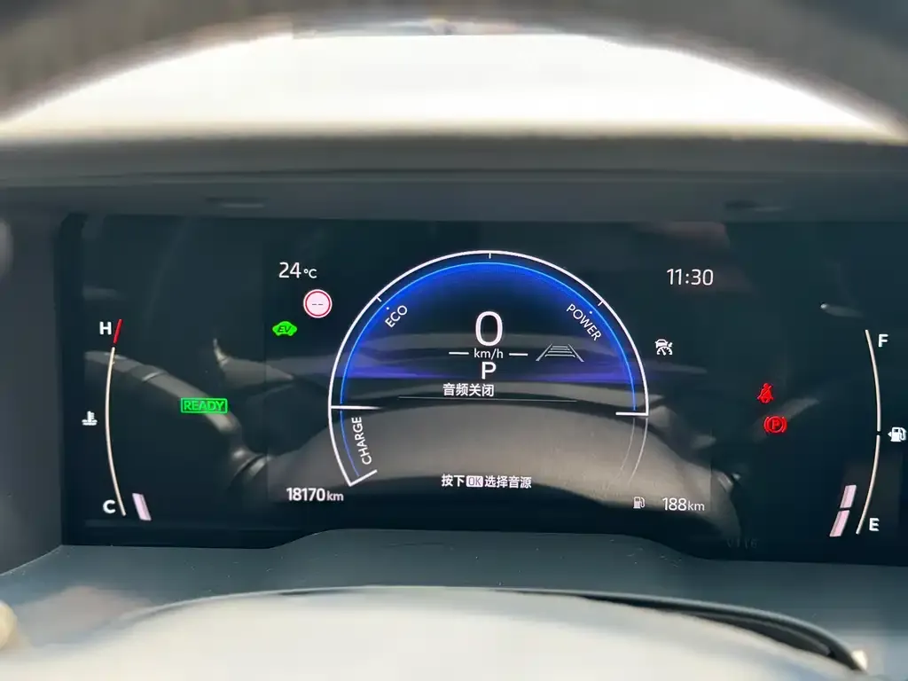 Toyota Camry 2025 из CN, фото 2