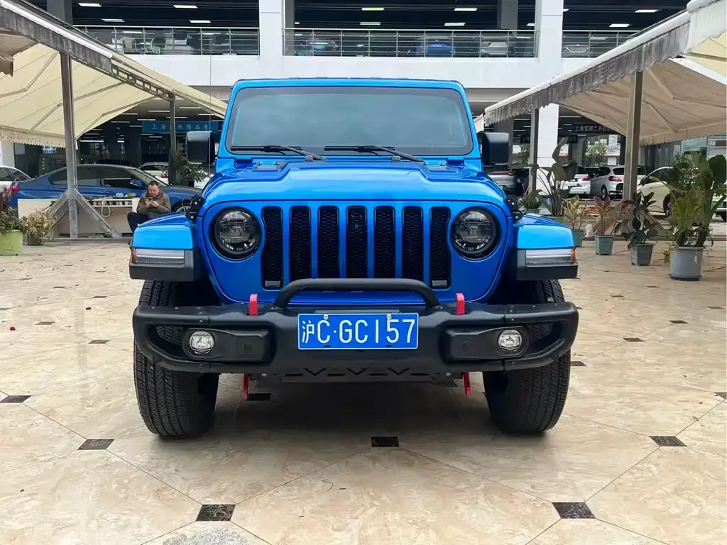 Jeep Wrangler — фото 8