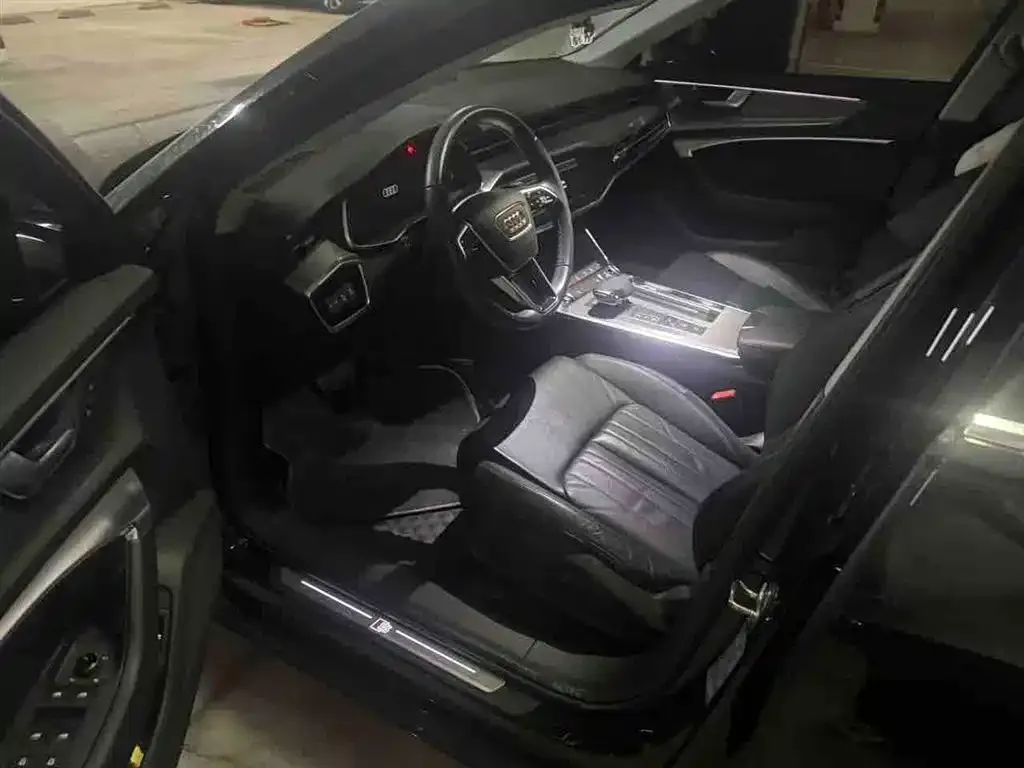 Audi A6L 2022 из CN, фото 5