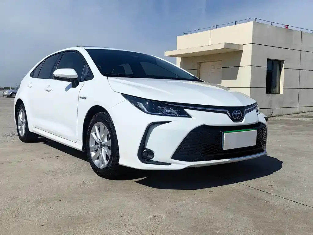 Toyota Corolla — фото 2