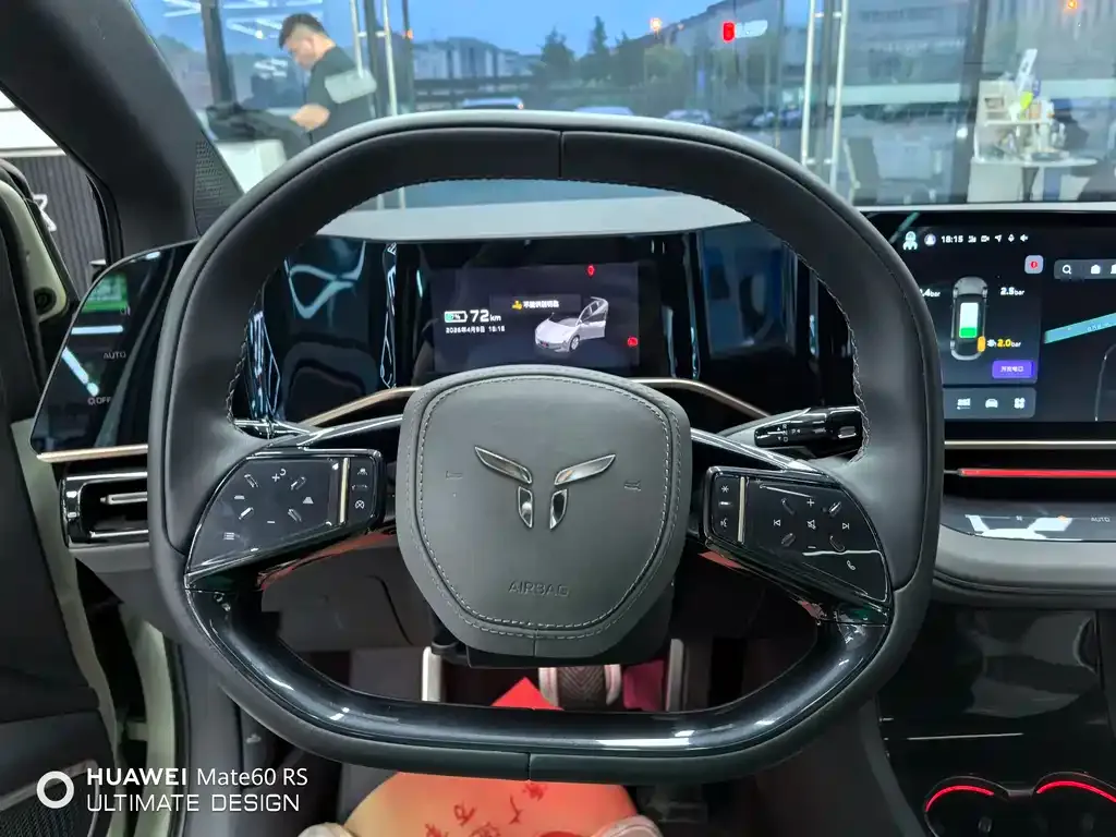Hongqi EH7 2024 из CN, фото 9