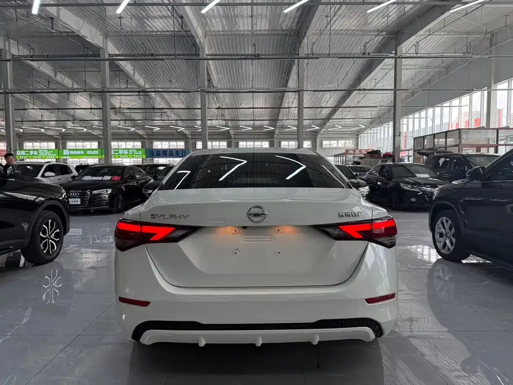 Nissan Sylphy 2022 из CN, фото 2