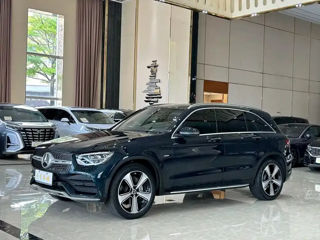Mercedes-Benz GLC — фото 1