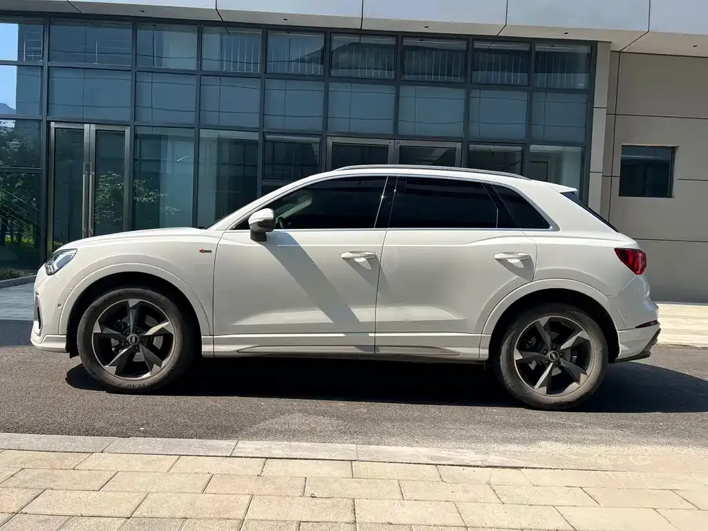 Audi Q3 — фото 9