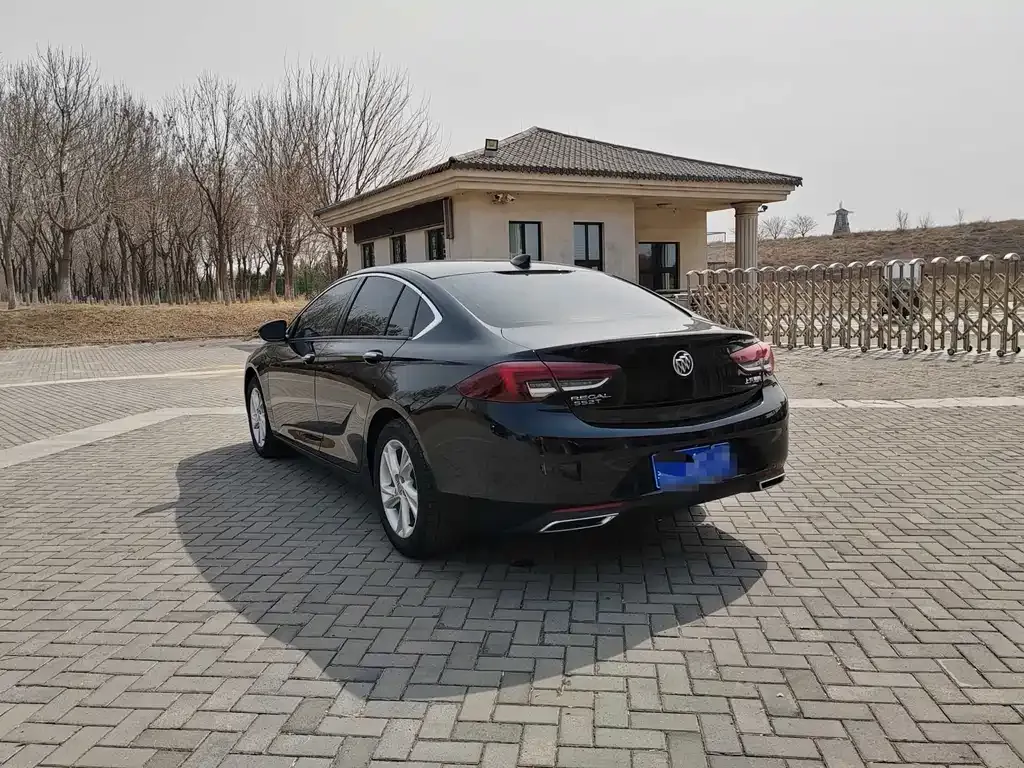 Buick Regal — фото 10