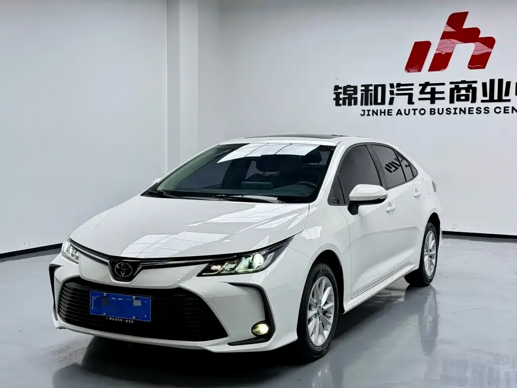 Toyota Corolla — фото 1