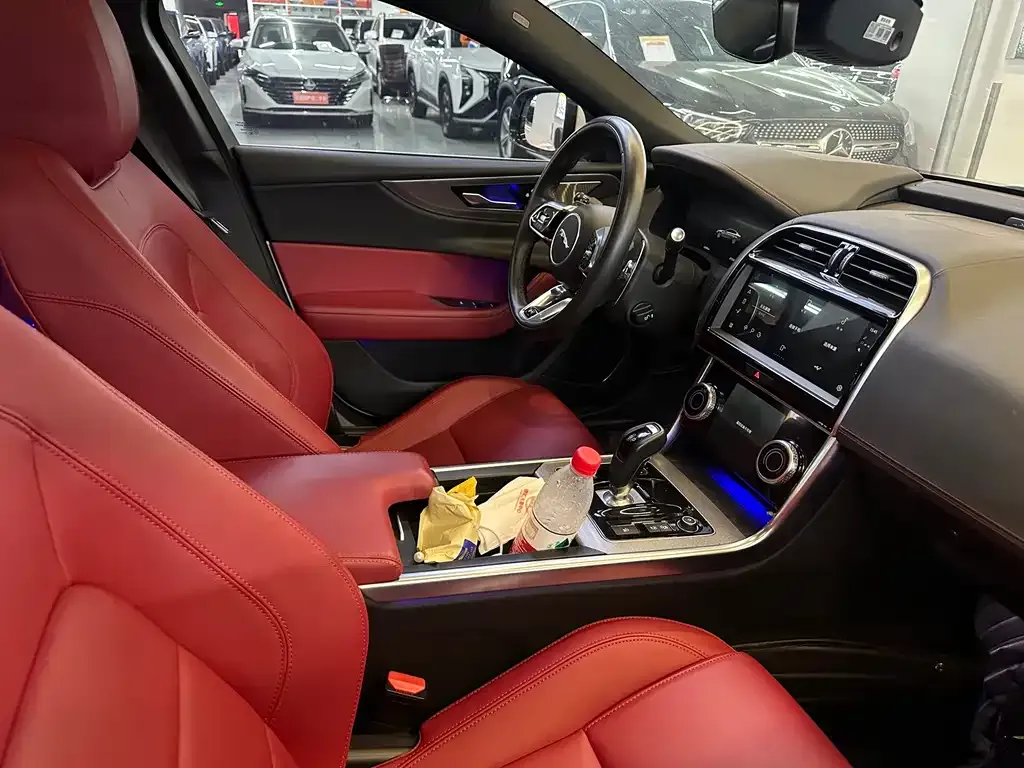 Jaguar XEL 2024 из CN, фото 4