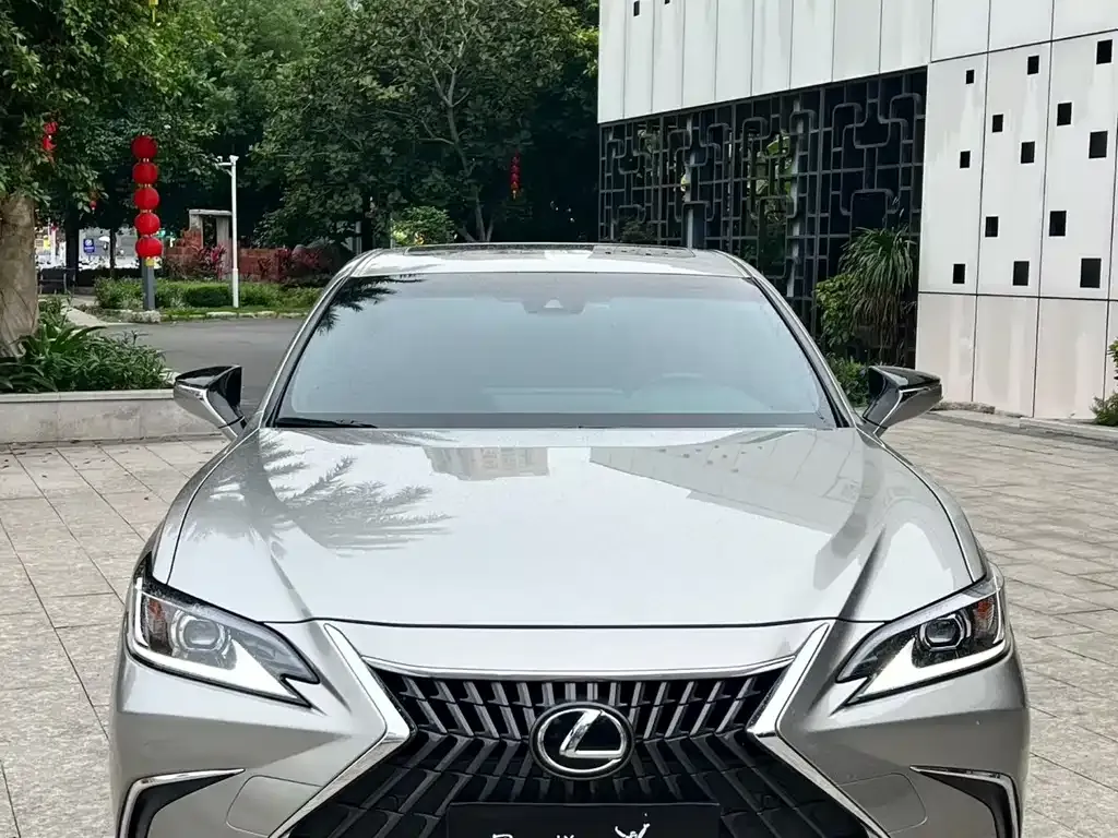 Lexus ES — фото 5