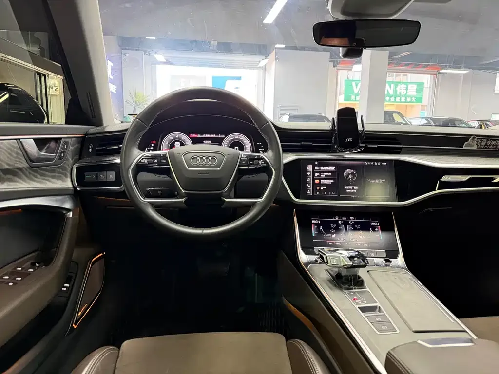 Audi A7L 2023 из CN, фото 5