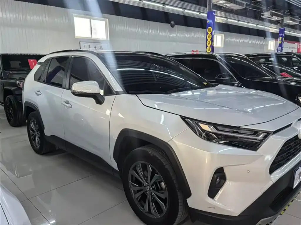 Toyota RAV4 — фото 10