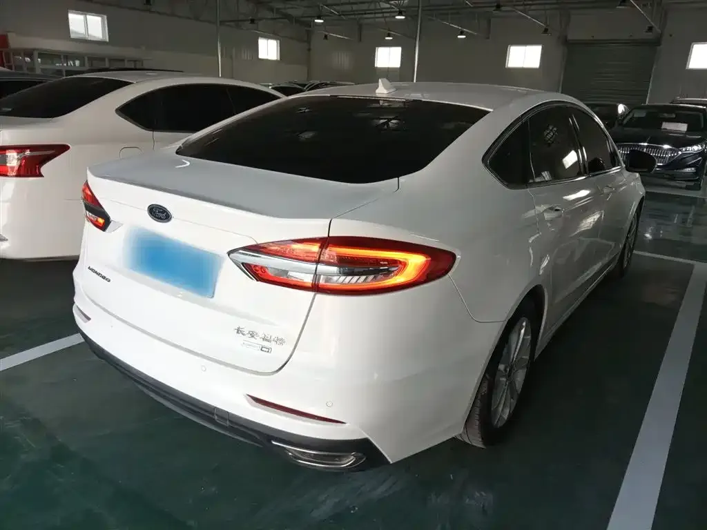 Ford Mondeo 2021 из CN, фото 3