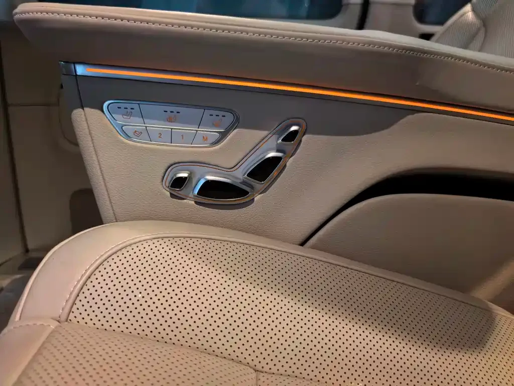 Mercedes-Benz V-Class 2023 из CN, фото 10
