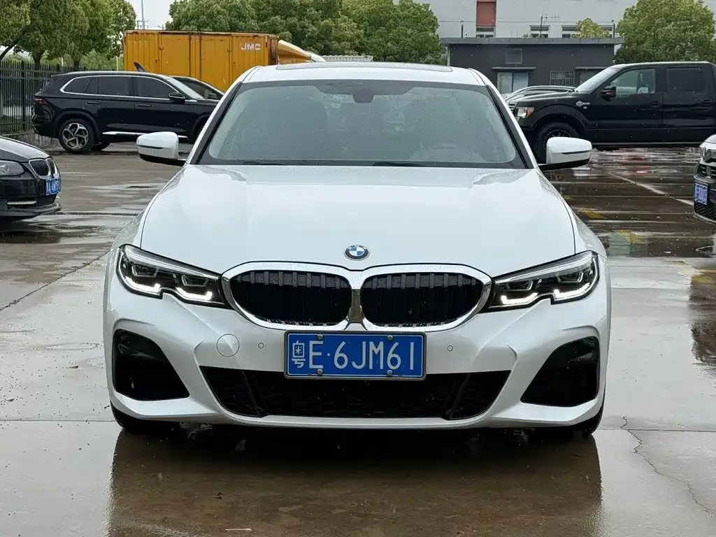 BMW 3 Series — фото 1