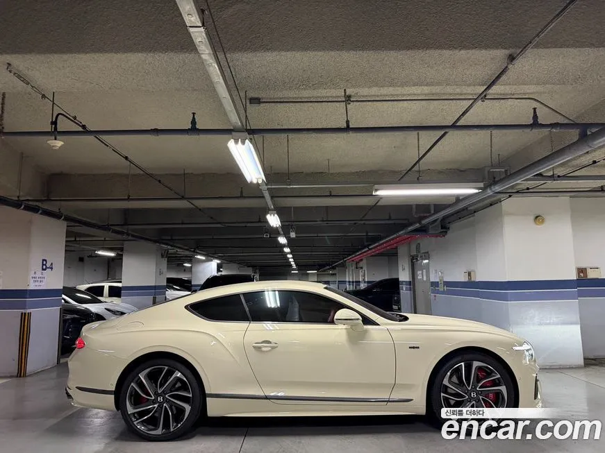 Bentley Continental 2025 из KR, фото 7