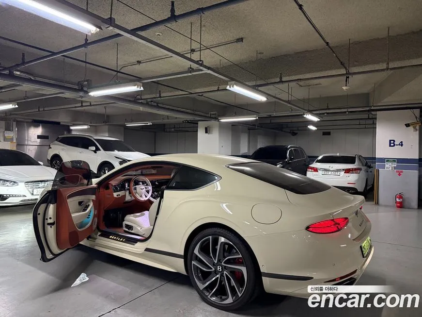 Bentley Continental 2025 из KR, фото 5
