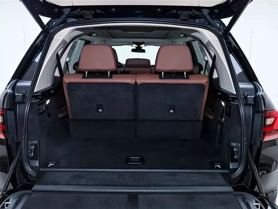 BMW X7 — фото 10
