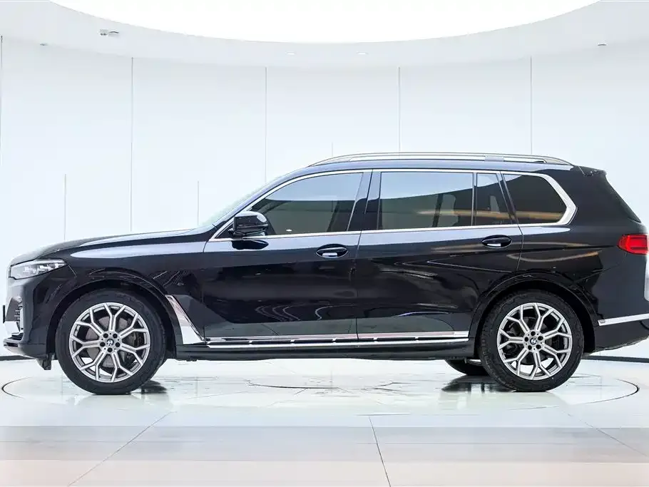 BMW X7 — фото 6