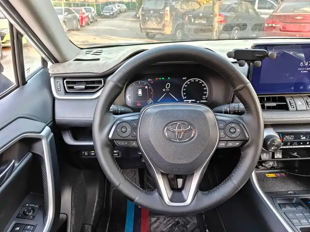 Toyota RAV4 2023 из CN, фото 7
