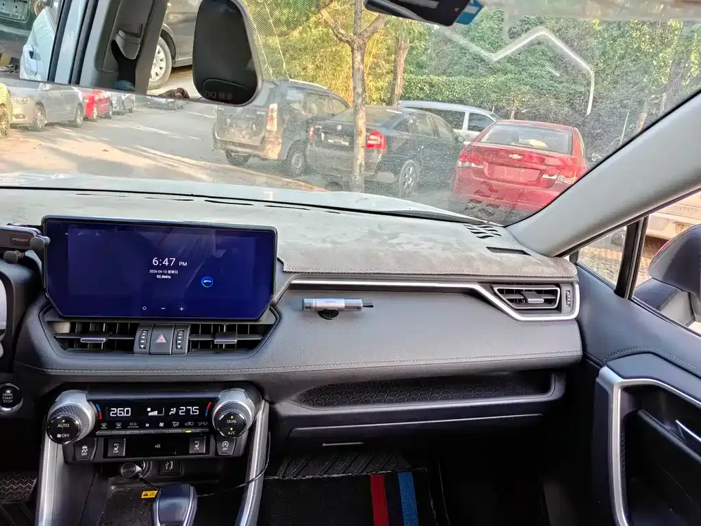 Toyota RAV4 2023 из CN, фото 10