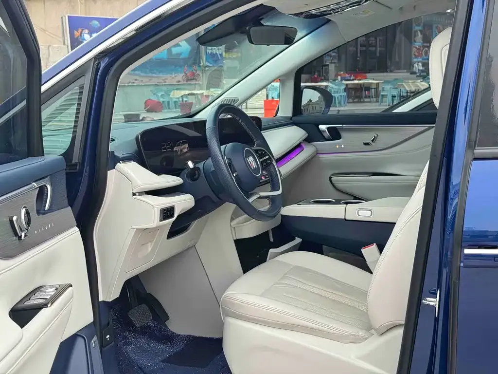 Buick GL8 Hybrid — фото 2
