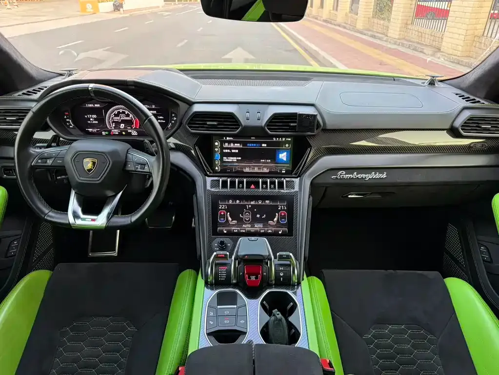 Lamborghini Urus — фото 4