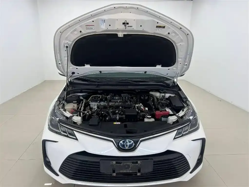 Toyota Corolla — фото 4