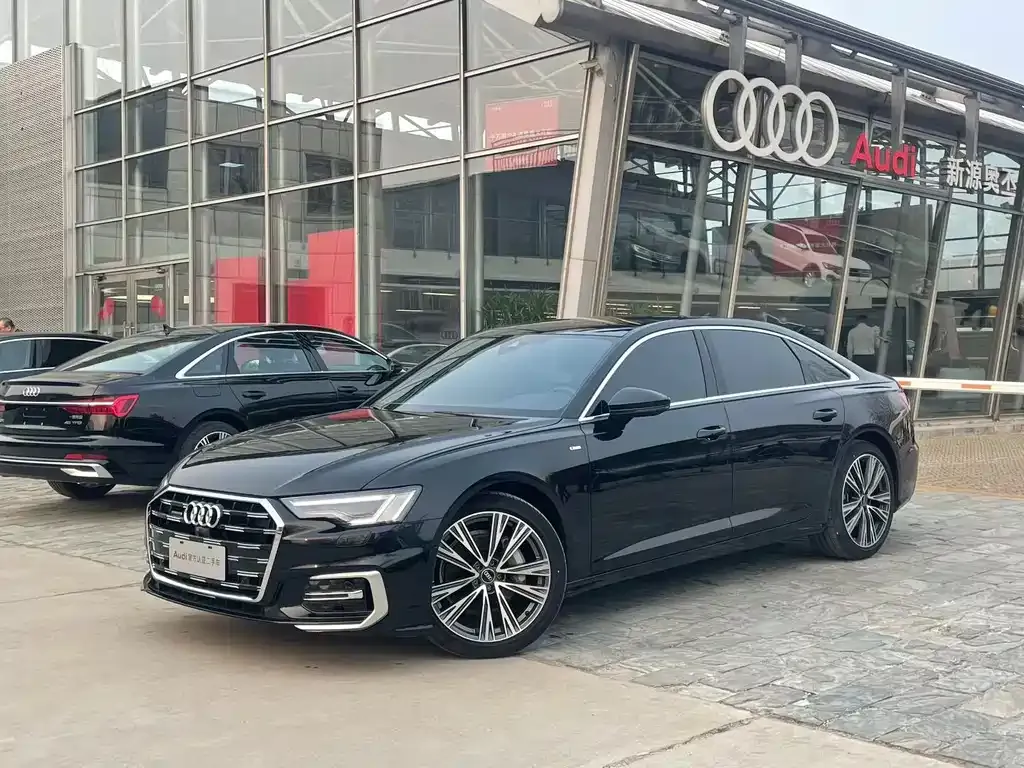 Audi A6L — фото 1