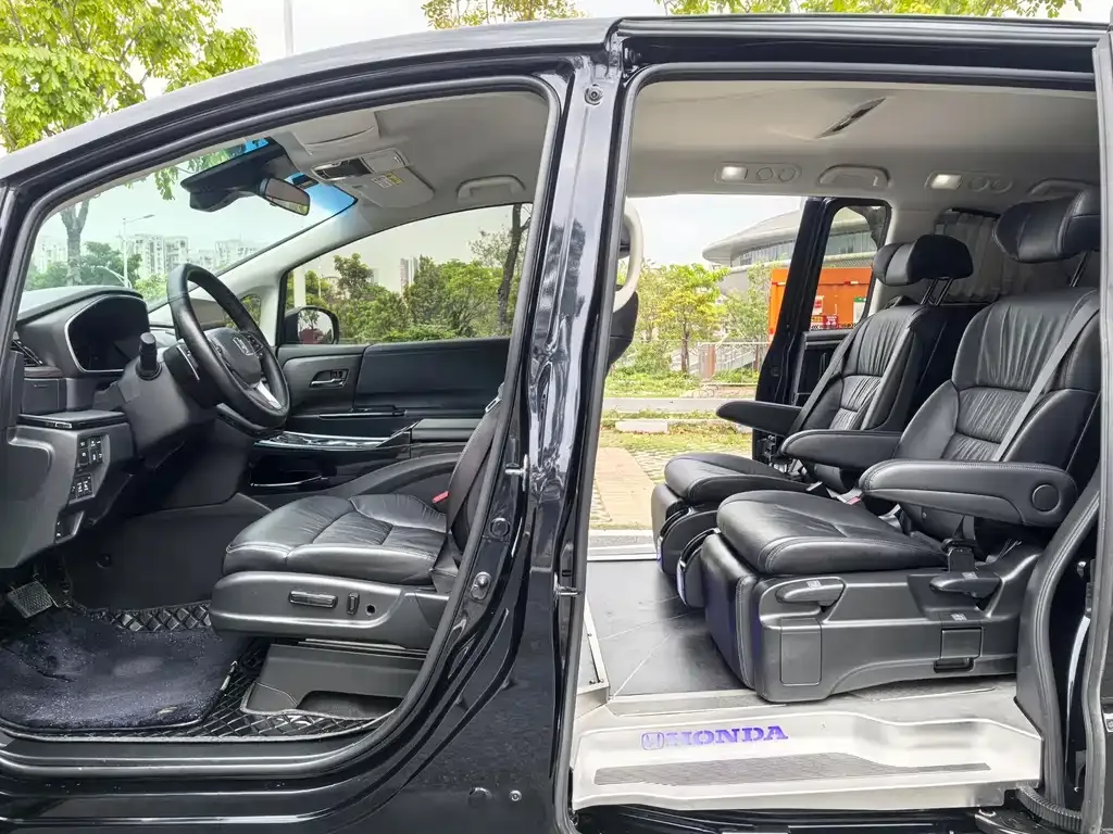 Honda Odyssey 2023 из CN, фото 7