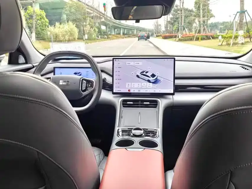 Geely Galaxy L6 — фото 8