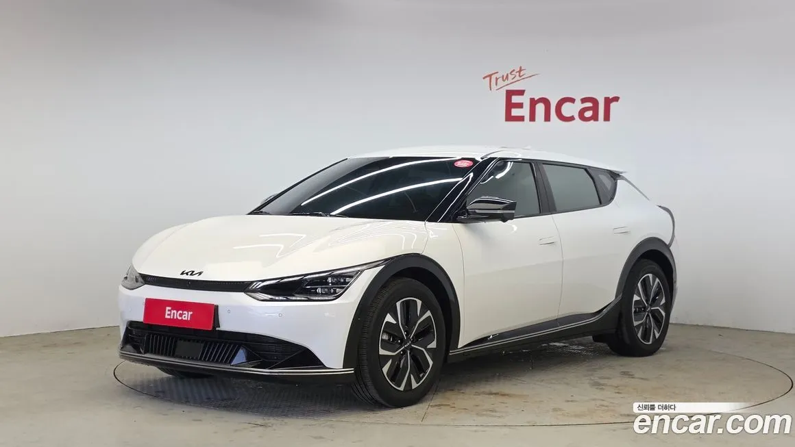 Kia EV6 — фото 1