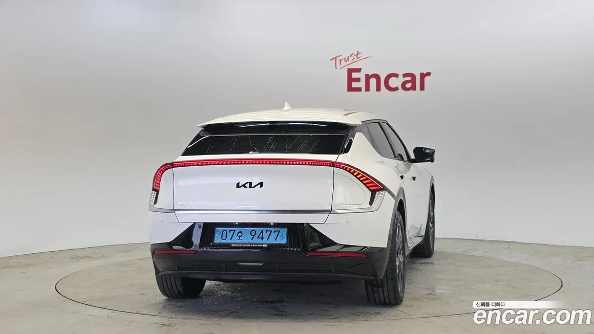 Kia EV6 — фото 10