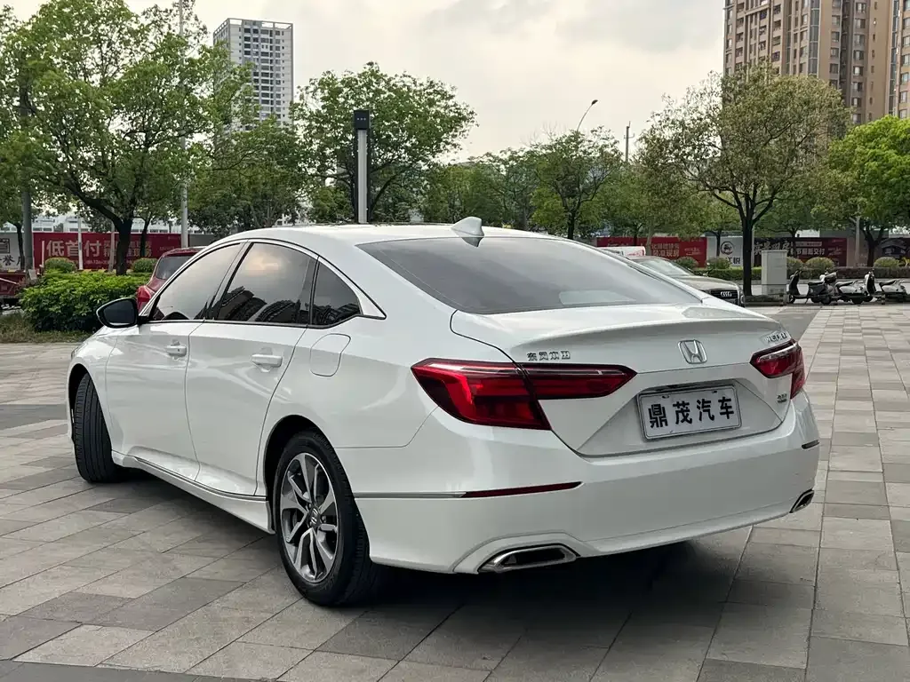 Honda Inspire — фото 10