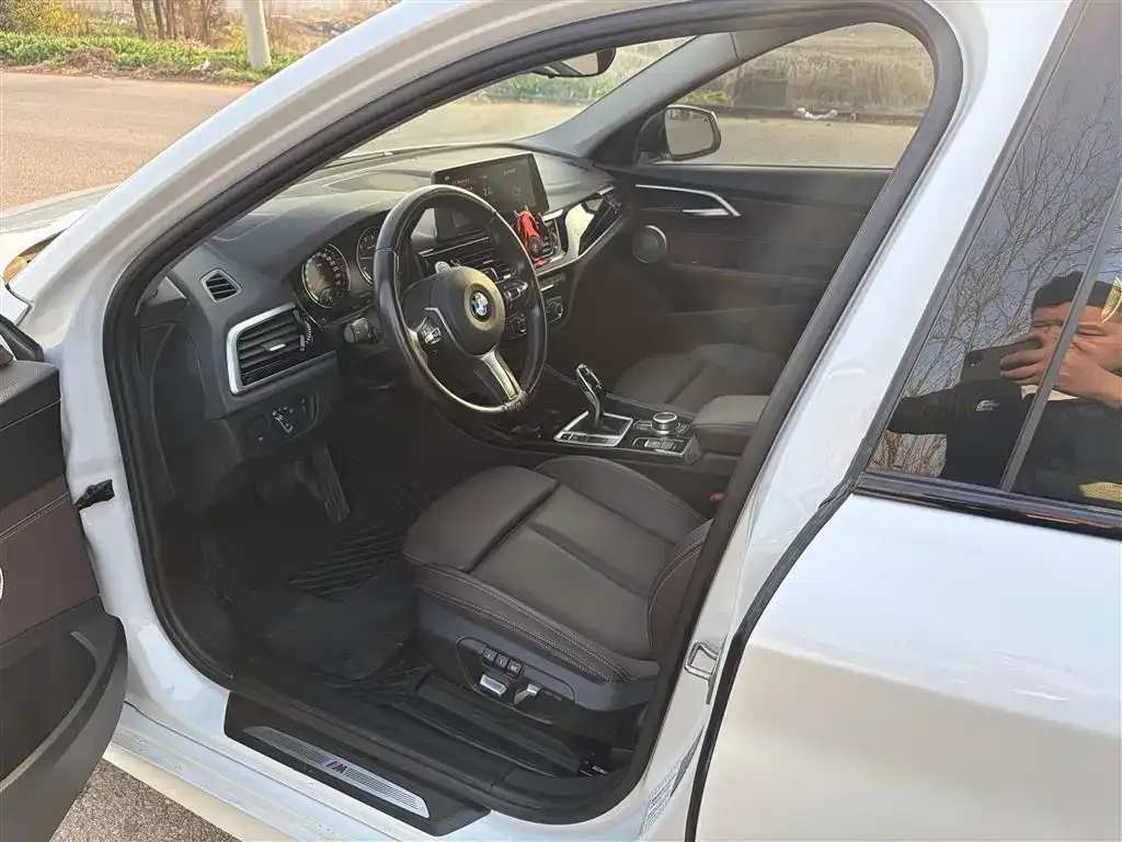 BMW 1 Series 2021 из CN, фото 3